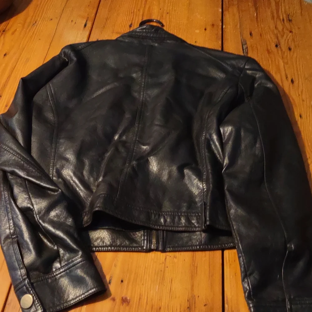 Sunset Rd xl black jacket - Picture 2 of 2
